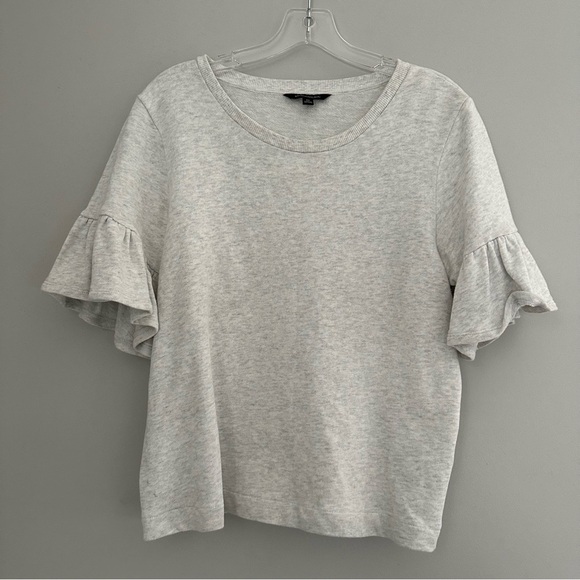 Banana Republic Heather Gray Ruffle Sleeve jersey top - Picture 1 of 6
